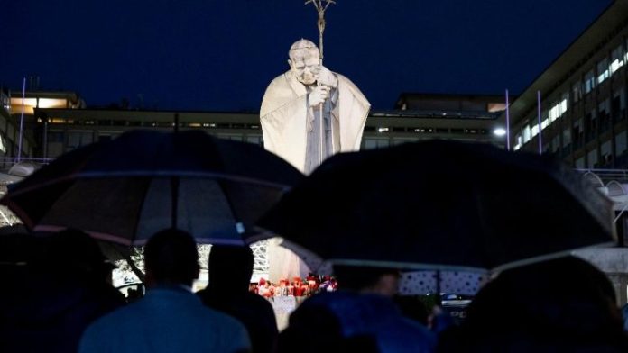 Papa Francisco sufre dos episodios de insuficiencia respiratoria aguda