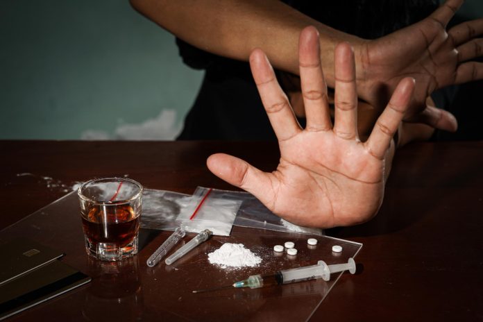 El alcohol está presente en 1 de cada 7 muertes por sobredosis en NC