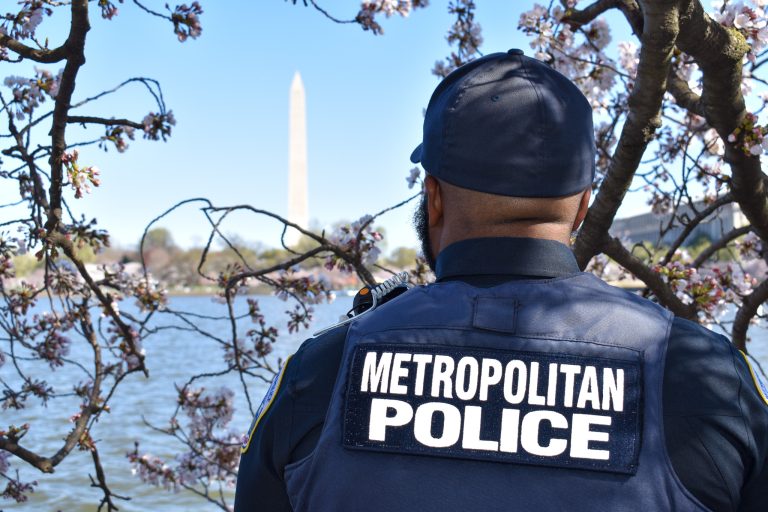 Detienen a sospechoso del robo del bolso de la secretaria del DHS