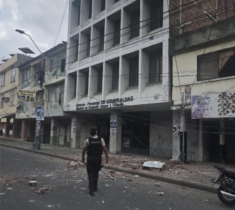 Fuerte terremodo de magnitud 6,3 sacudió el noroeste de Ecuador