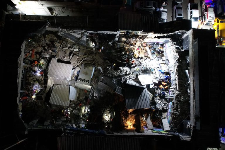 Varios muertos tras el colapso del techo de una discoteca en Santo Domingo