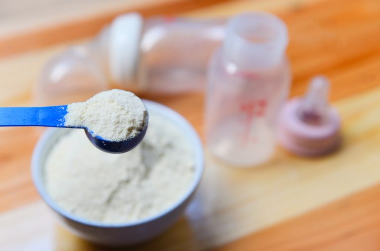La FDA iniciará el proceso de revisión de las fórmulas infantiles