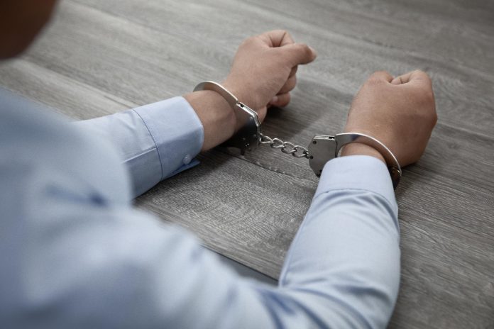 Condenan a 30 años de prisión a un hombre por brindar apoyo a ISIS