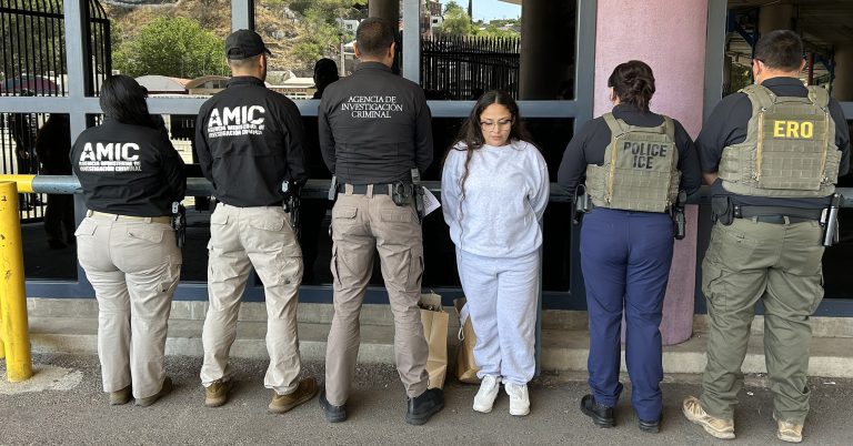 Expulsan a una mexicana tras ser buscada por violencia doméstica