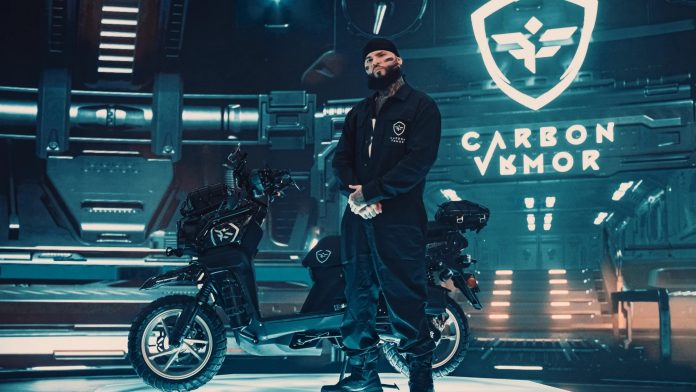 Farruko lanza su propia línea de motocicletas en Puerto Rico