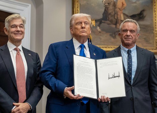 Trump implentará sistema para reducir el precio de los medicamentos