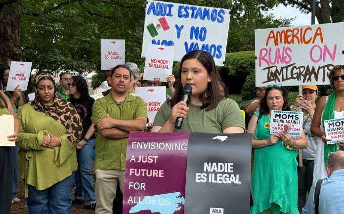 El Pueblo rechaza proyectos de ley antiinmigrantes en NC