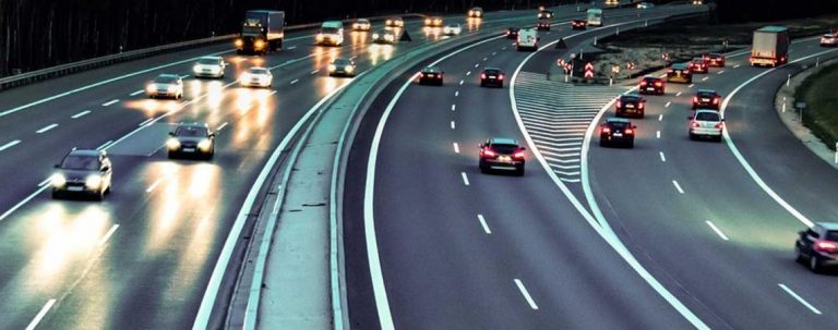 Comisionado Causey resuelve caso de tarifas de seguro de automóvil