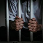 Alertan por nueva estafa de fianzas a las familias de detenidos en NC