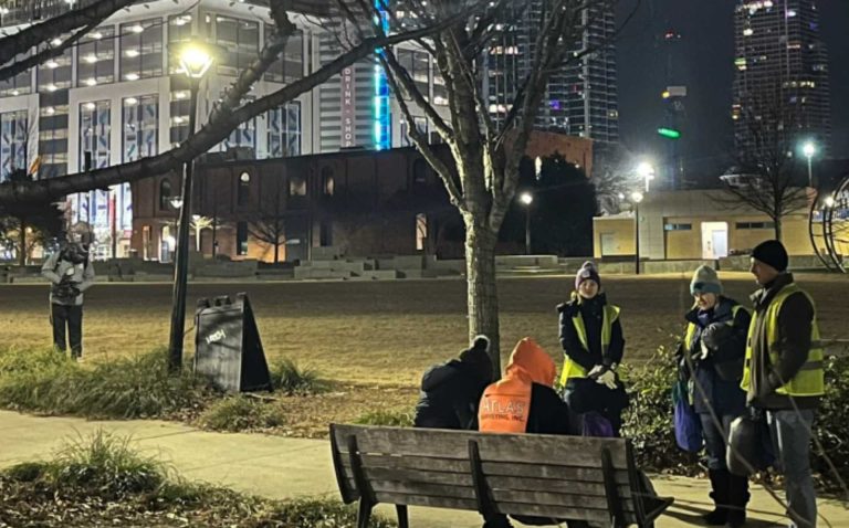 Hay 2.415 hombres, mujeres y niños sin hogar en Charlotte-Mecklenburg