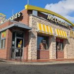 Reportan al menos 12 heridos en supuesto asalto a McDonald’s