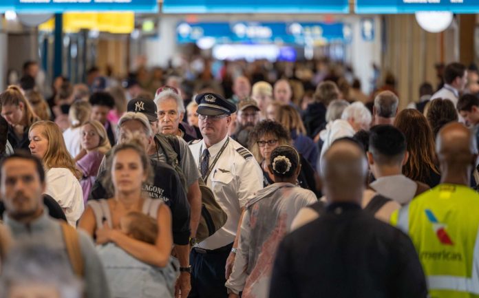 CLT prevé 925.000 pasajeros para fin de semana del 4 de julio