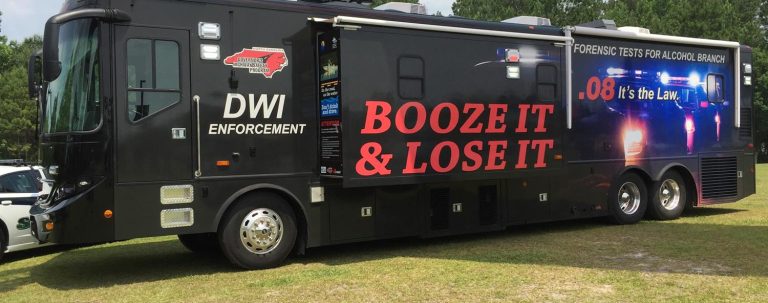 Campaña estatal de seguridad vial «Booze It & Los​e It»