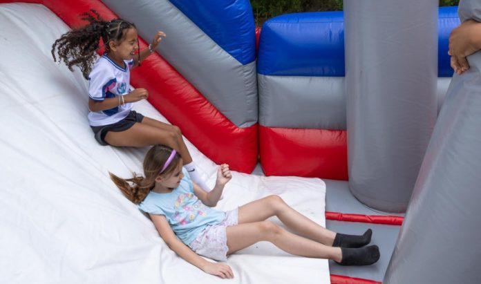NRRC celebra su tercer aniversario con un festival inflable sin precedentes