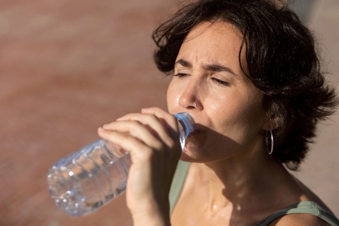 Autoridades de EE.UU. en alerta por ola de calor