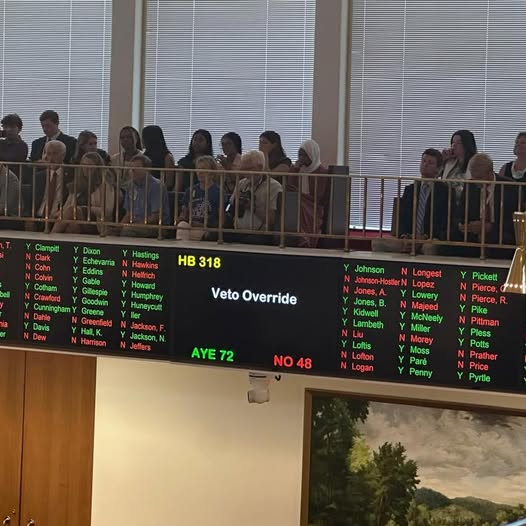 Senado de NC se alista para revertir veto a polémico proyecto antiinmigrante