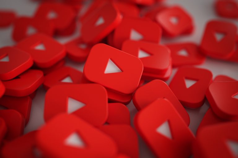 Prohíben en Australia el acceso a YouTube a menores de 16 años