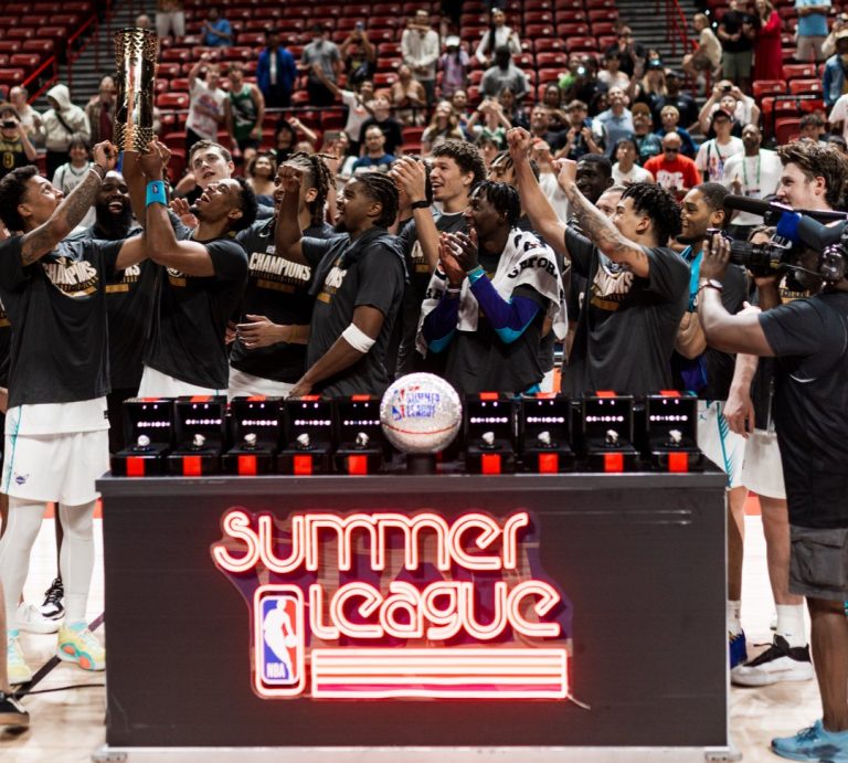 Los Hornets consiguen su primer título de la Liga de Verano de la NBA