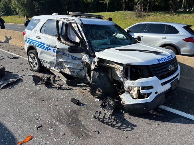 Tres oficiales heridos durante un accidente de vehículo en Eastway Division