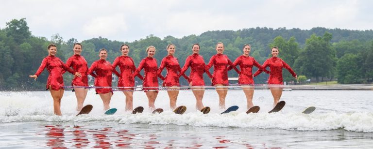 Espectáculos gratuitos del equipo de esquí Carolina Show los viernes