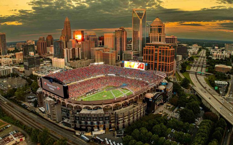 Wake Forest se enfrentará a Notre Dame en el Duke’s Mayo Classic 2027