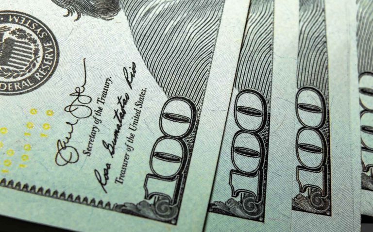 CMS aplica ajustes por incertidumbre financiera