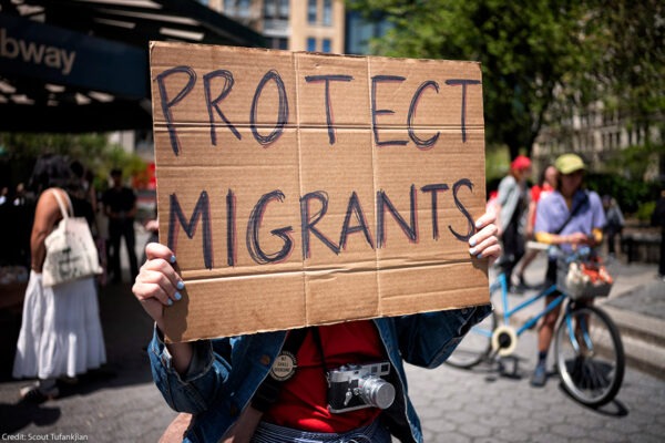 Alarma por apertura del mayor campo de detención de migrantes en Texas