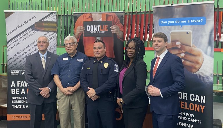 Charlotte intensifica la lucha contra el tráfico ilegal de armas con campaña federal