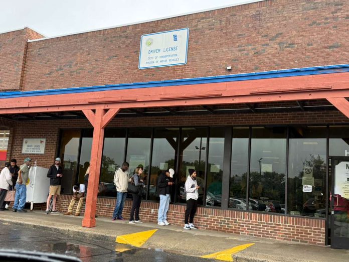 Auditoría del DMV recomienda explorar la separación del DMV y el DOT