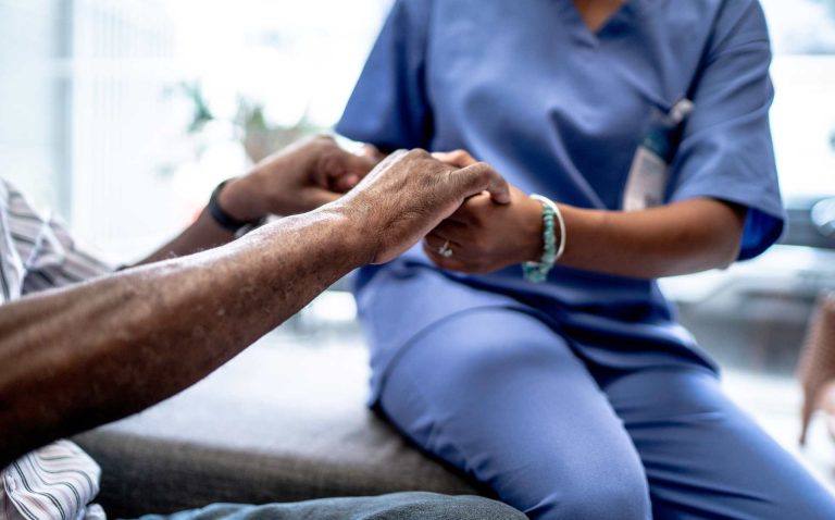 NC ocupa el octavo lugar con mayor escasez de enfermeras en el país