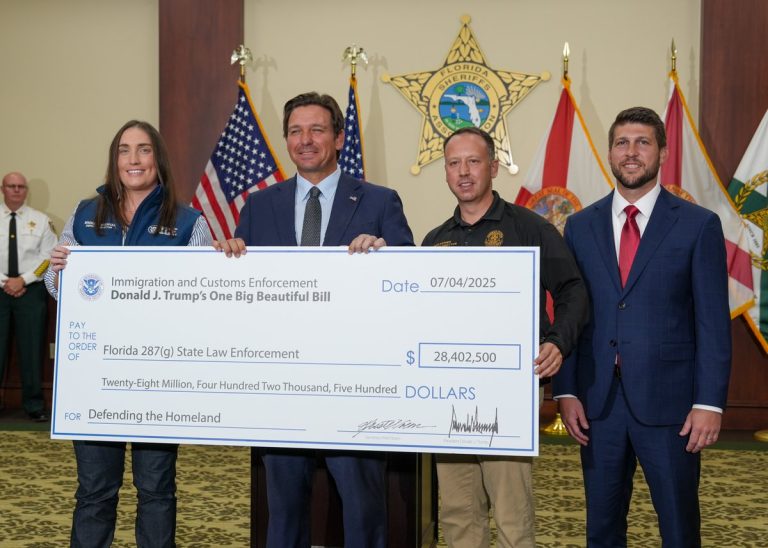 ICE inyecta $38 millones en Florida para ofensiva migratoria