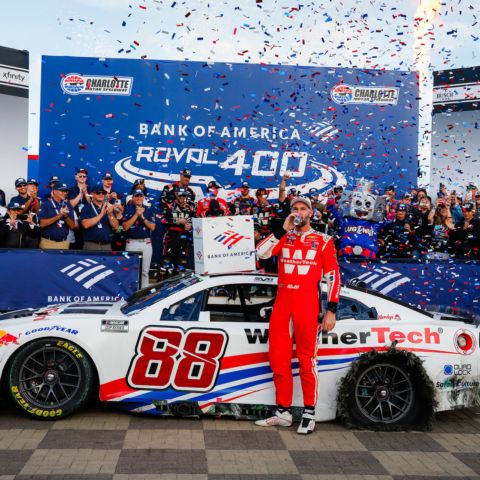 El reinado de Shane: Van Gisbergen triunfa en el Bank of America ROVAL™ 400