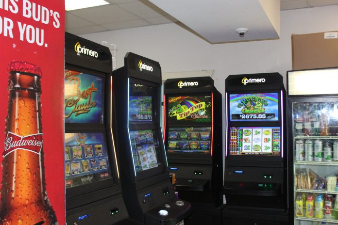 Operativo culmina con arresto y decomiso de máquinas de juego ilegales