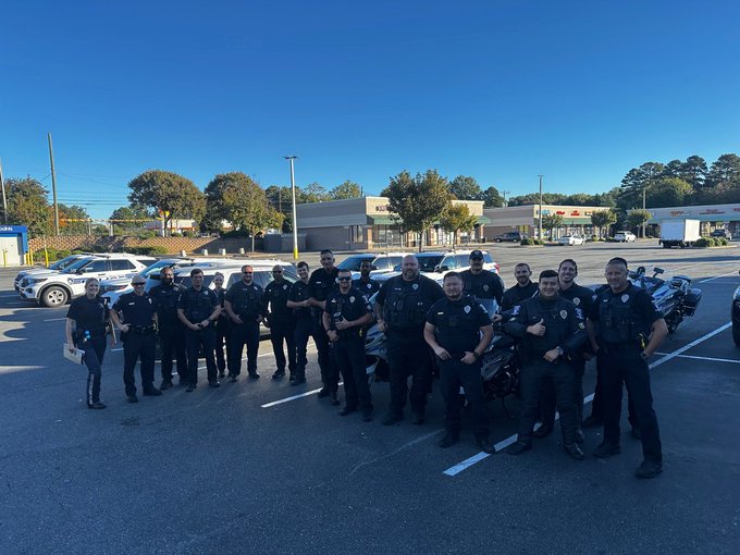 CMPD detuvo a 117 personas e incautó un arma en zonas de alta velocidad CMPD detuvo a 117 personas e incautó un arma en zonas de alta velocidad
