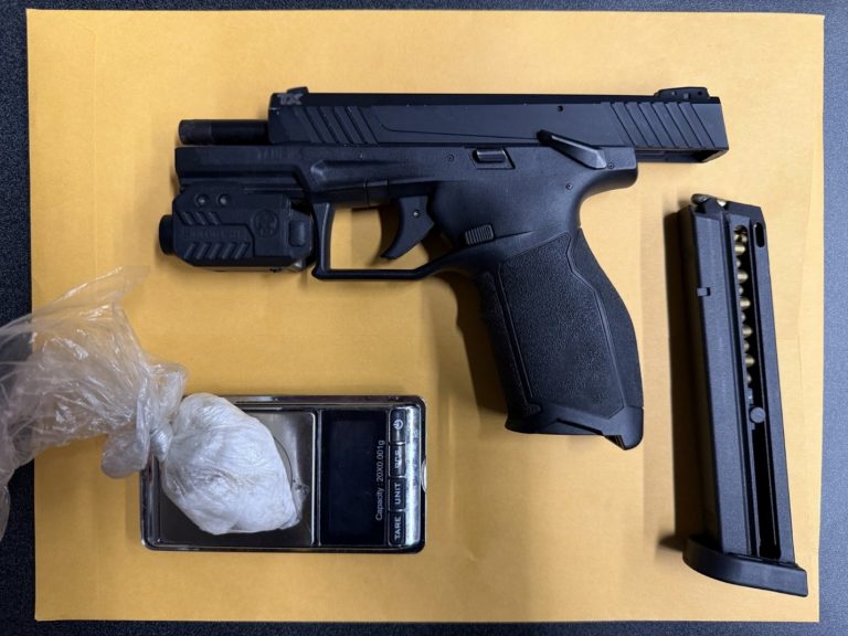 Decomisan armas, cocaína y marihuana en tres operativos consecutivos