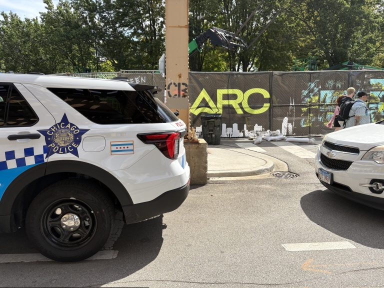 Policía de Chicago rechaza el veto a cooperación con ICE