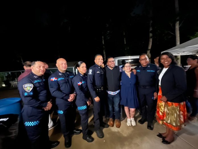 Delegación de la Policía Nacional Dominicana fortalece lazos de cooperación en Charlotte