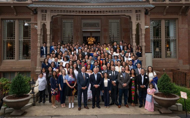 NC celebra el Mes de la Herencia Hispana y Latina con reconocimiento oficial
