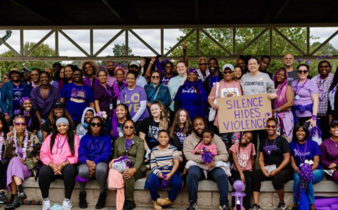 Mecklenburg destaca la recuperación de la violencia doméstica