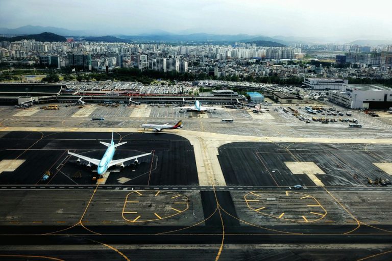 IATA advierte mayor aislamiento aéreo para Venezuela