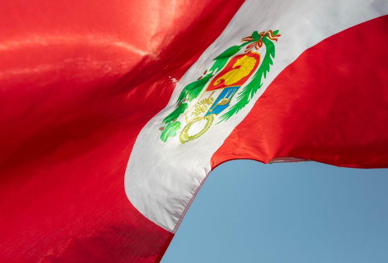 Perú rompe relaciones diplomáticas con México