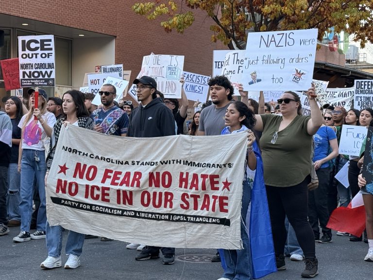 Raleigh protesta por redadas y exige un alto a los arrestos de inmigrantes