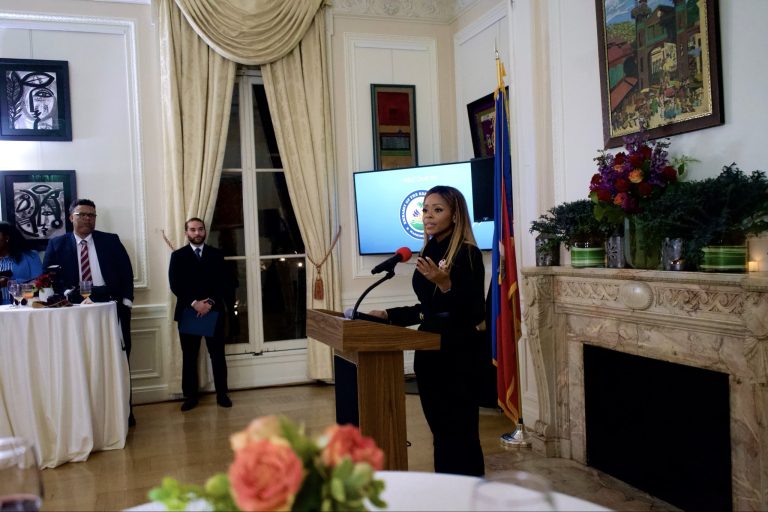 Congresista Cherfilus-McCormick acusada de robar fondos de FEMA