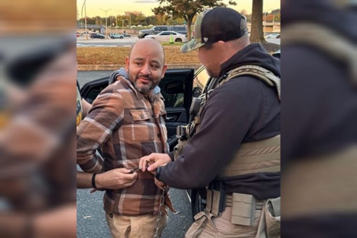 ICE detiene a migrante indocumentado con antecedentes penales