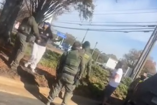 Más de 130 detenidos en operativo migratorio en Charlotte ¿Ahora van a Raleigh?
