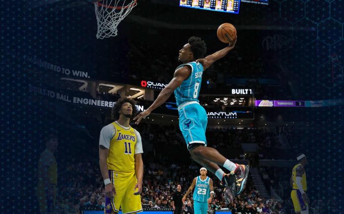 Los Hornets ceden ante los Lakers tras una gran remontada a mitad del partido