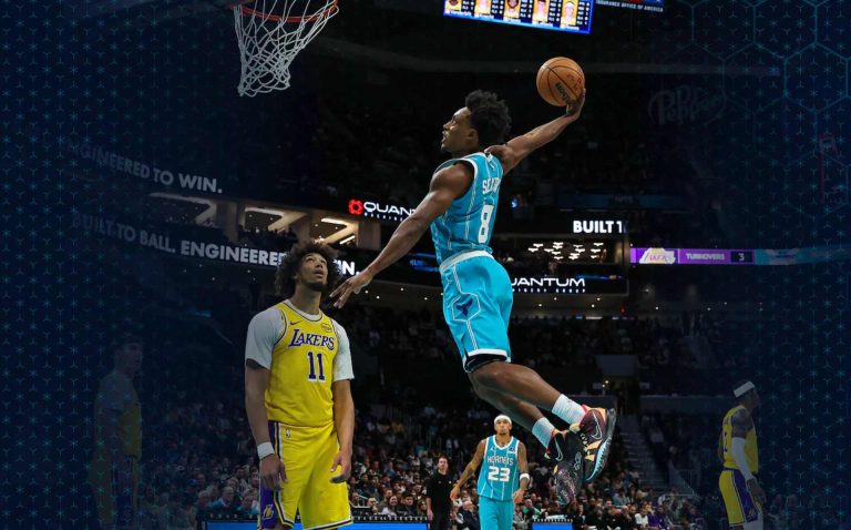 Los Hornets ceden ante los Lakers tras una gran remontada a mitad del partido