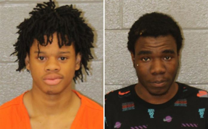 Alerta evita posible crimen en Tyvola Road con la detención de dos jóvenes