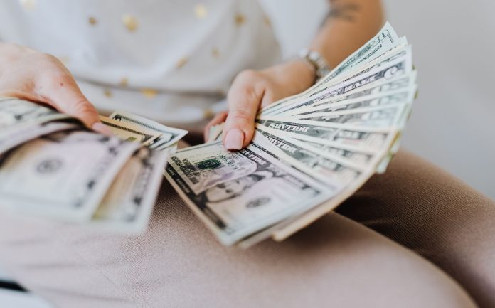 Destinan $100.000 para apoyar a hogares afectados en Charlotte