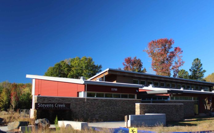 Carrera de obstáculos Turkey Trot en el Reserva Natural Stevens Creek